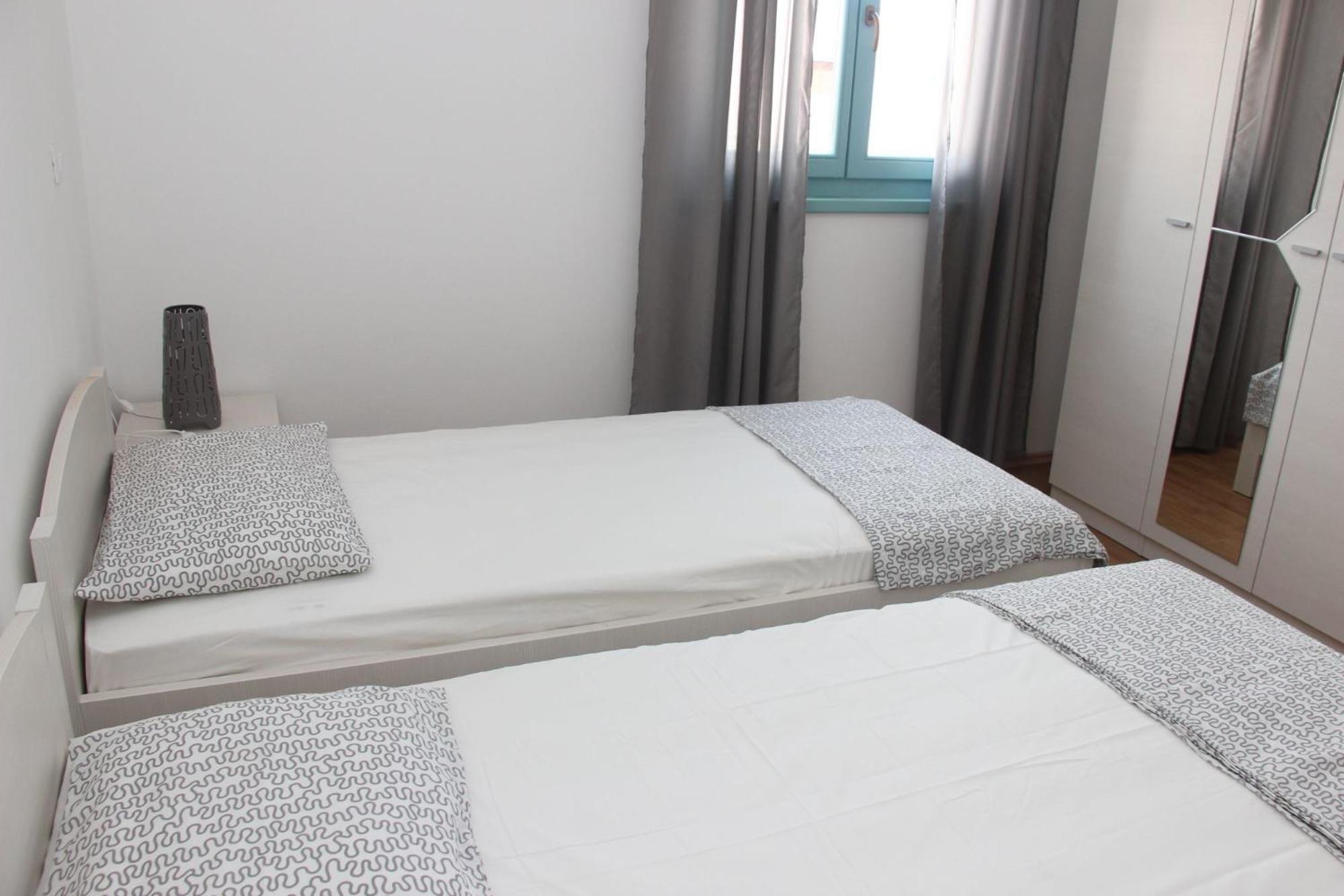 Tia Apartment