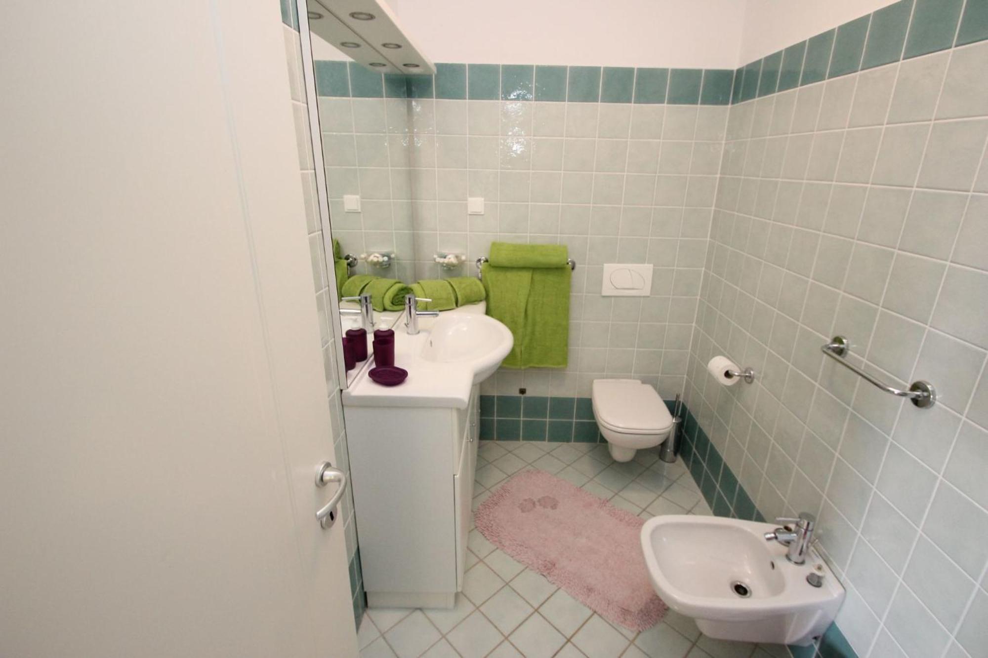 Tia Apartment *