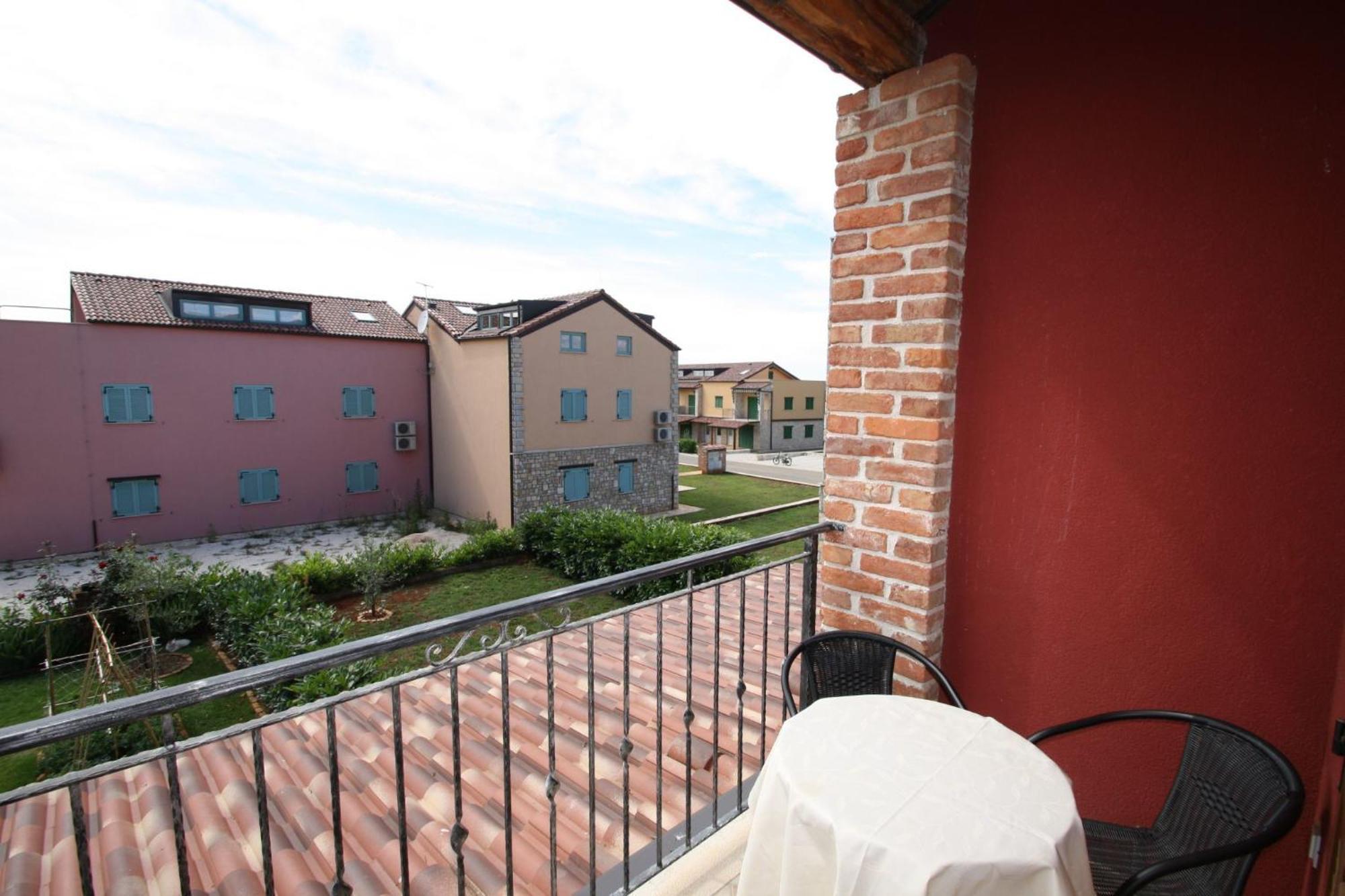 Apartment Tia