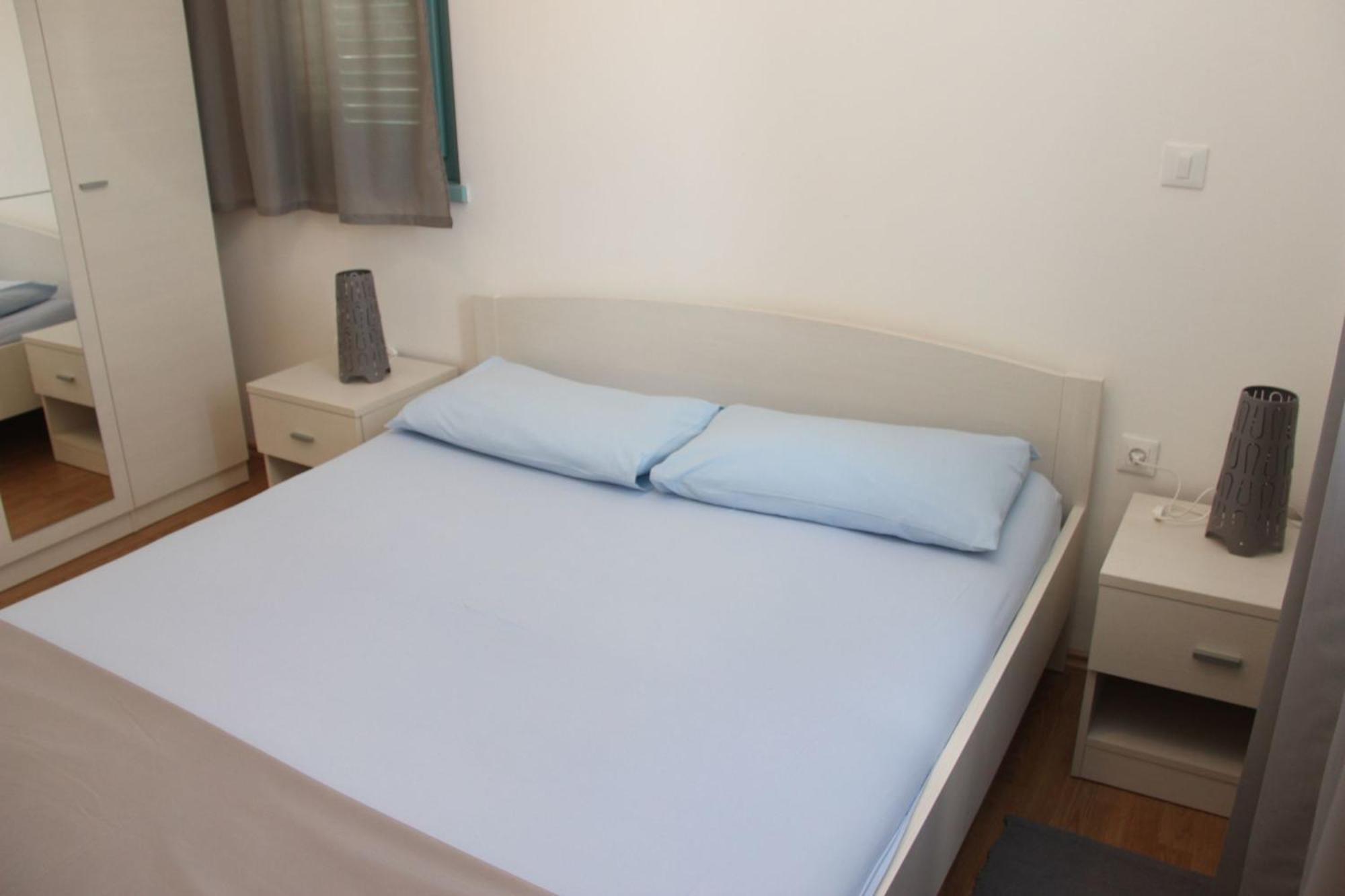 Tia Apartment *